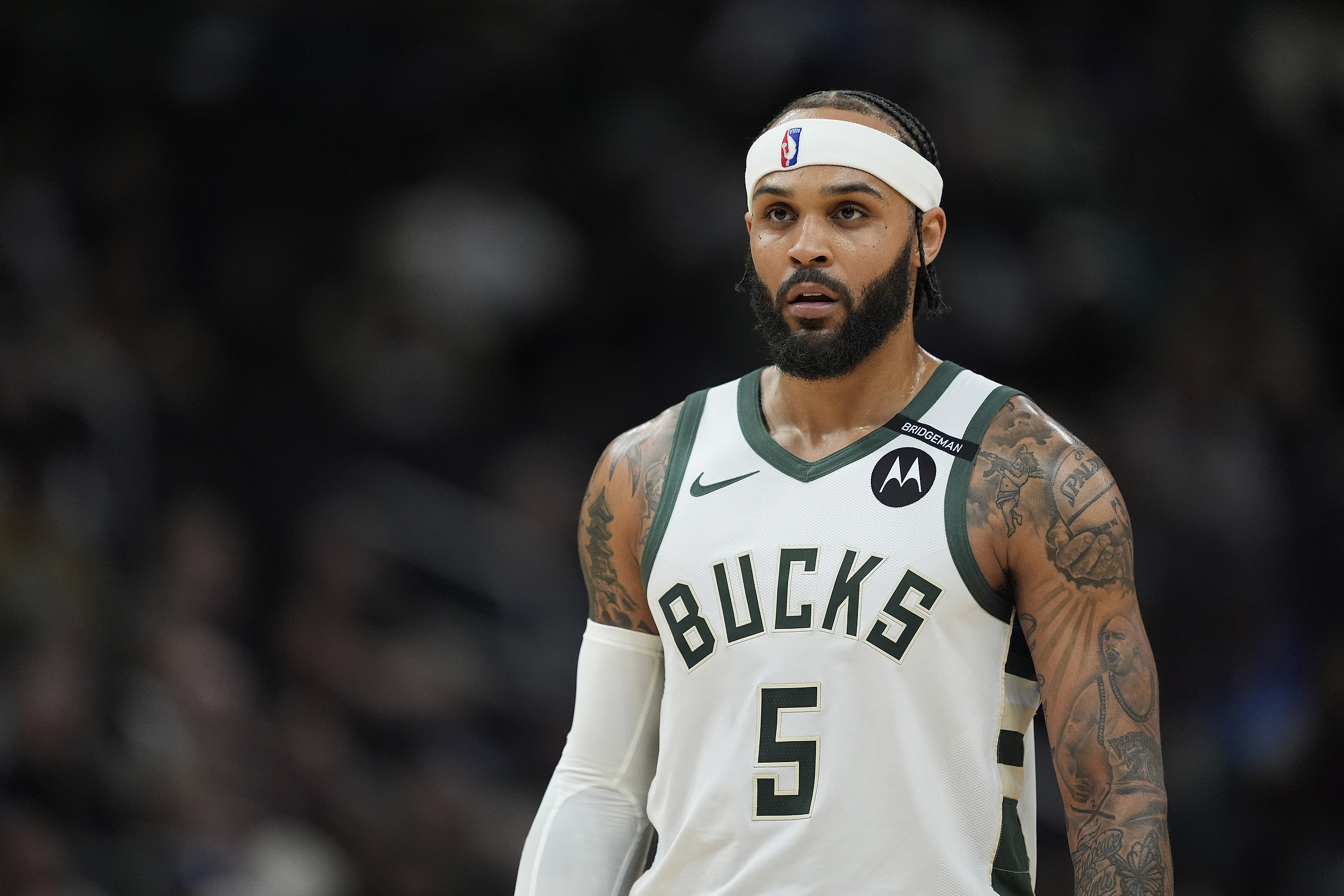 雄鹿翻盘勇士，加里纳利三分雨点燃全场