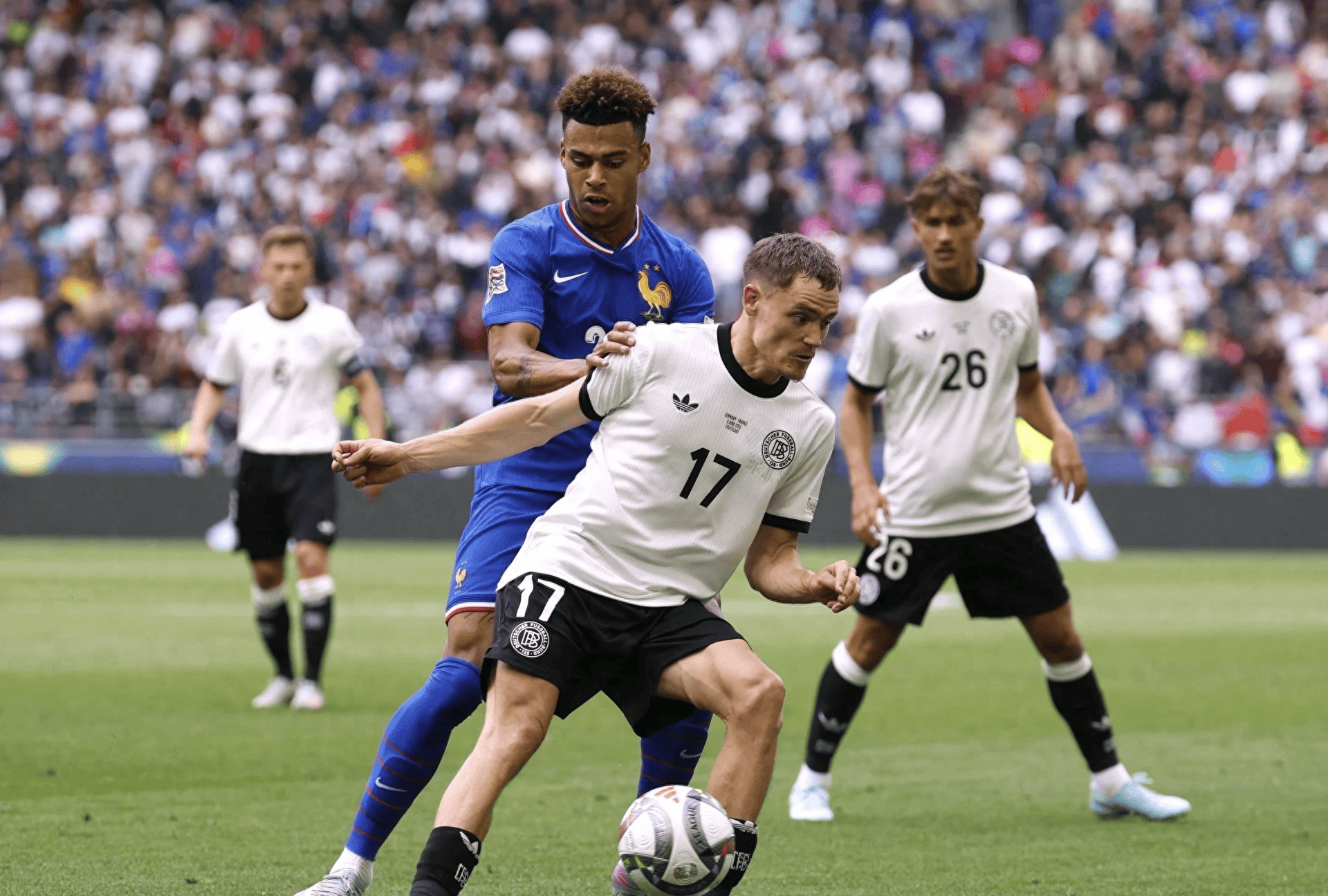 德国队表现不俗,取得男子双打比赛亚军 德国队表现不俗,取得男子双打比赛亚军