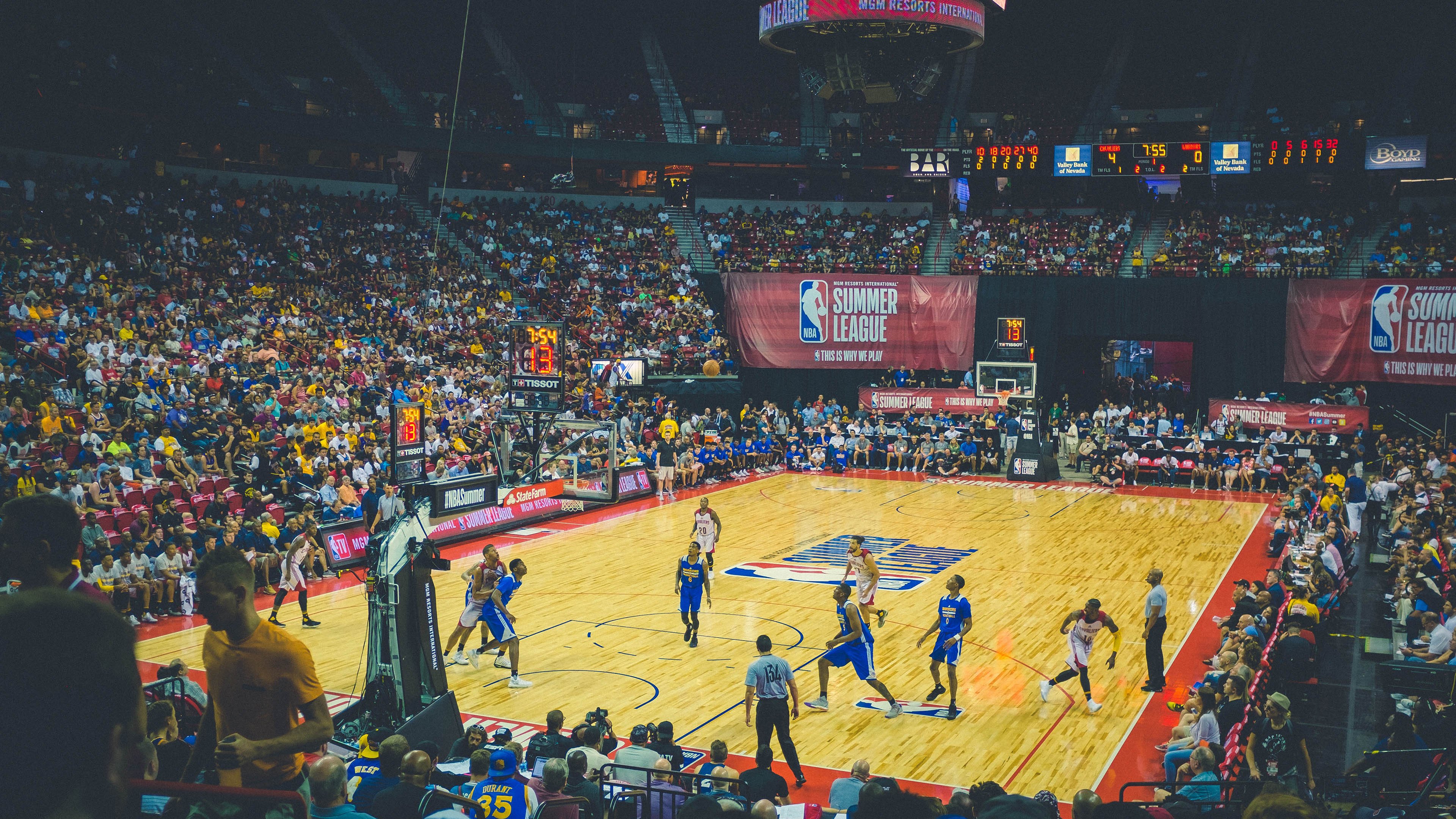 当竞技场成为角斗场，罗马式强压与安哥拉不屈的抢七史诗